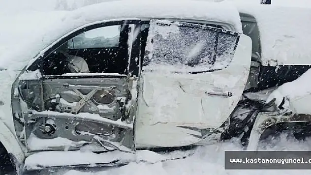 Küre'de Karlı Yolda Kaza: 1 Yaralı