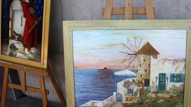 Mahkumlar, yağlı boya tablolarla ünlü ressamları aratmıyor