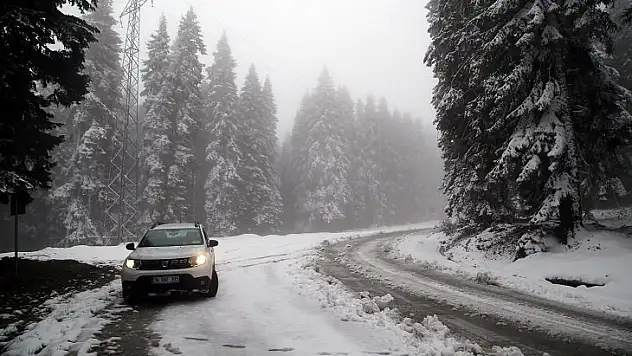 Mayıs'ta kar yağışı etkili oluyor