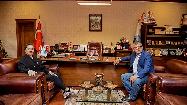 Milletvekili Ekmekci'den Başkan Çatal'ı ziyaret