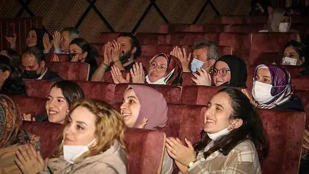 Öğretmenlerden doktorlara konser