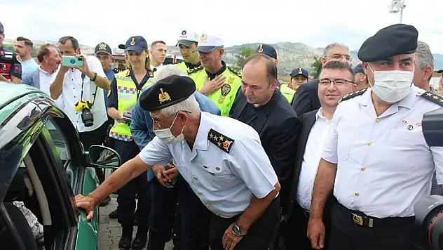 Orgeneral Çetin, trafik denetimine katıldı