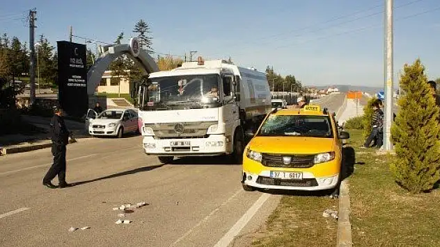 Otomobilin Çarptığı Bisikletli Ağır Yaralandı