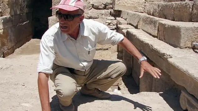 Pamukkale, 'cehennem kapısı' denen mağaradan gelen suyla beyazlıyormuş