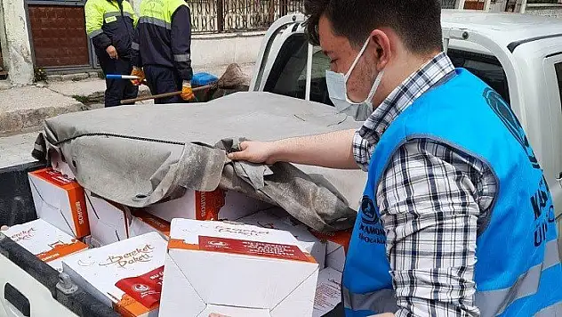 Ramazan paketlerini ihtiyaç sahipleriyle buluşturuyorlar