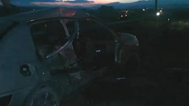 Rehabilitasyon Merkezine Ait Araç Otomobille Çarpıştı: 4 Yaralı 