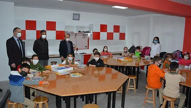 Robotik yazılım ve kodlama atölyesi kursu açıldı