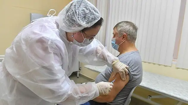 Rusya'da Kovid-19'a karşı toplu aşılama başladı