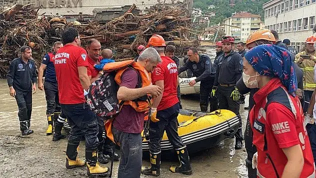 Sel felaketinde ölü sayısı 5'e yükseldi