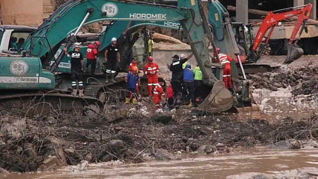 Bir vatandaşın daha cansız bedeni çıkartıldı