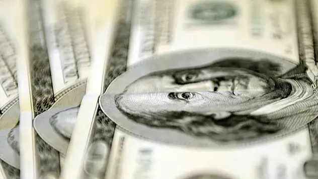 Dolar, euroyu geçti! Döviz fiyatları