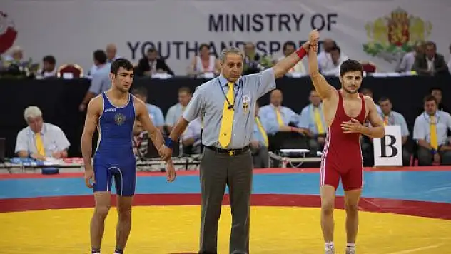 Şerif Kılıç, 55 kiloda dünya şampiyonu oldu