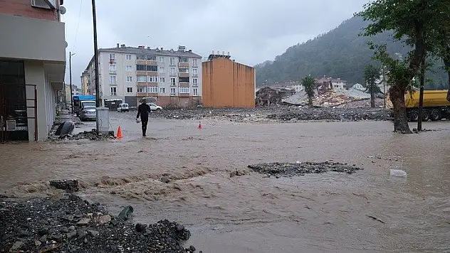 Şiddetli yağış sonrası Bozkurt yeniden sular altında kaldı