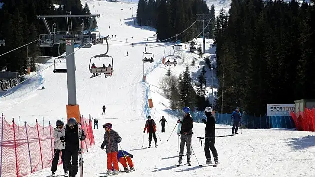 Son yağışlar Ilgaz Dağı'ndaki kayak merkezlerinde sezonu uzatacak