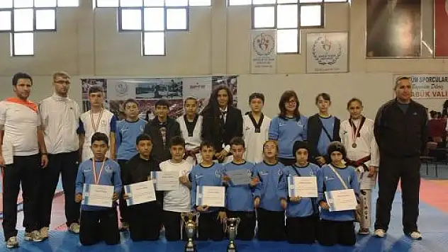 Taekwondocularımız Yarı Finalde