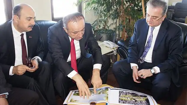 Babaş'tan Budamış Köyüne doğalgaz müjdesi