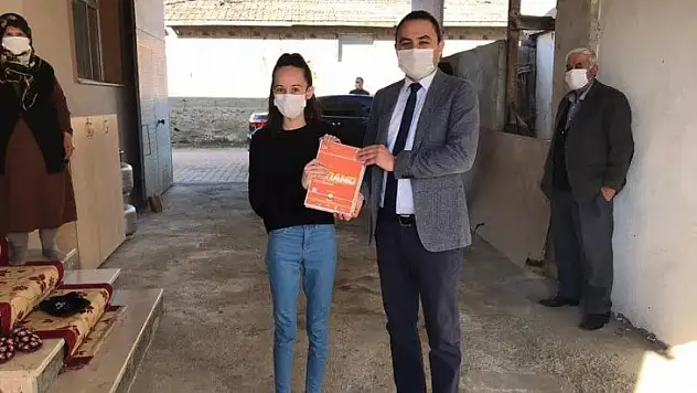 Taşköprü'de öğrencilere eğitim materyali dağıtılmaya başlandı