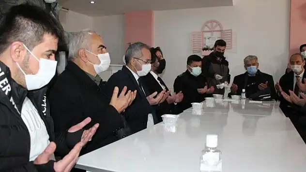 Tosyalı esnaf Çanakkale ruhunu bağış yaparak yaşattı