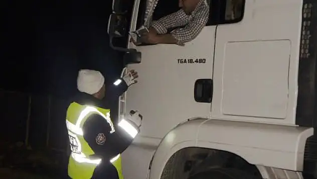 Trafik Ekiplerinden Sürücülere Denetim