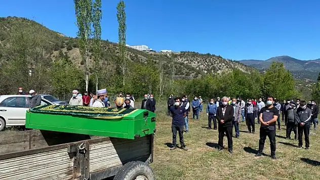 Traktörde kalp krizi geçiren çiftçi hayatını kaybetti