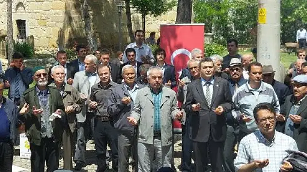 TÜRKAV'dan Tatlı İkramı