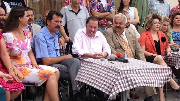 Yalçın Menteş Ekranlara Doksanlar Dizisi İle Dönüyor 