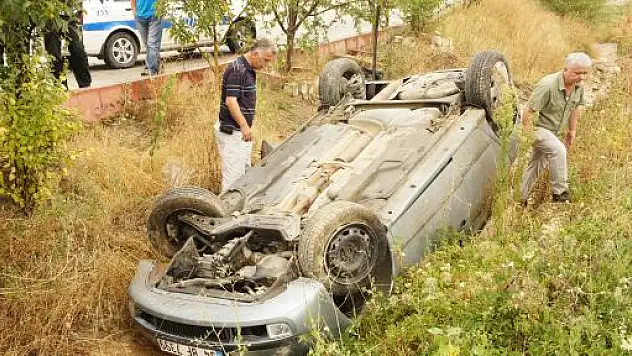 Yoldan Çıkan Otomobil, Takla Attı