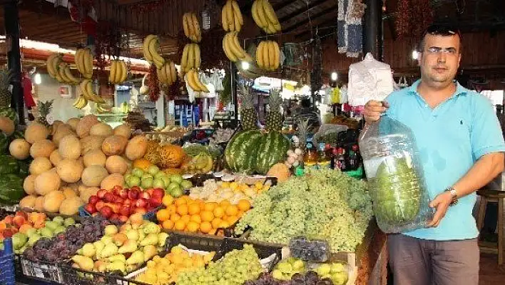 Bu Karpuzun Tanesi 100 TL'den Satılıyor