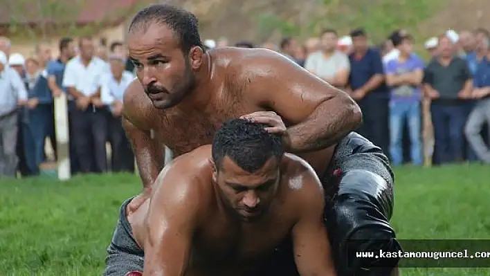 Başpehlivanlık Güreşi Kıran Kırana Geçti