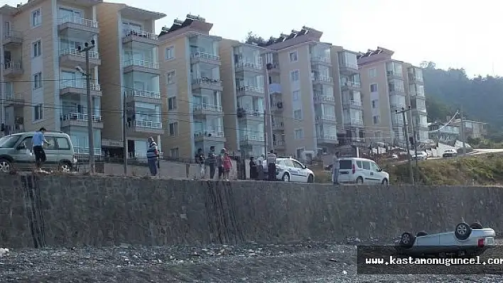 Park Halindeki Araç Deniz Kenarına Uçtu