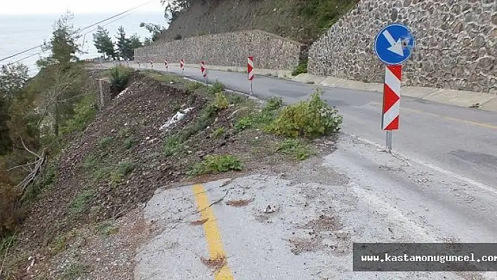 İnebolu'da Tek Şeride Düşen Yol, 6 Aydır Yapılmadı