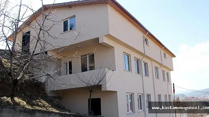 Allah Rızası İçin Yok mu Hayırsever?