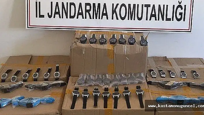 400 Bin TL Değerinde Kaçak Saat Ele Geçirildi