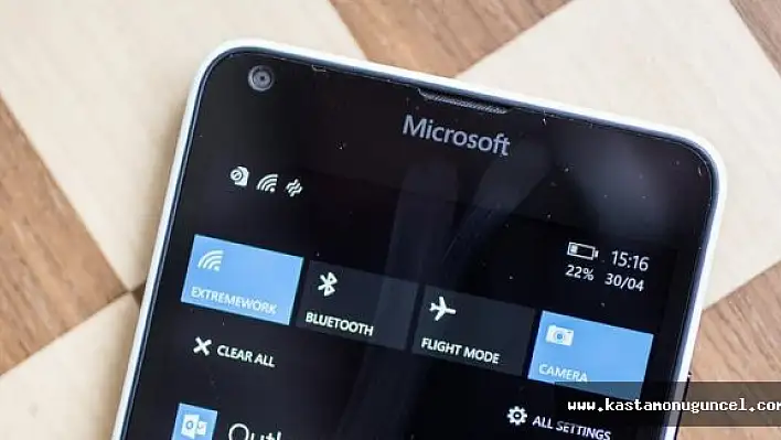 Microsoft Akıllı Telefon Sektörüne Yenildi
