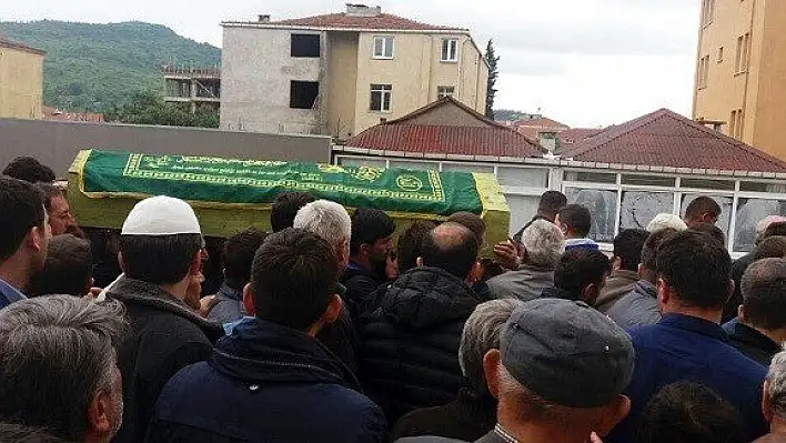 Düğünde Bıçaklanarak Ölen Genç Defnedildi
