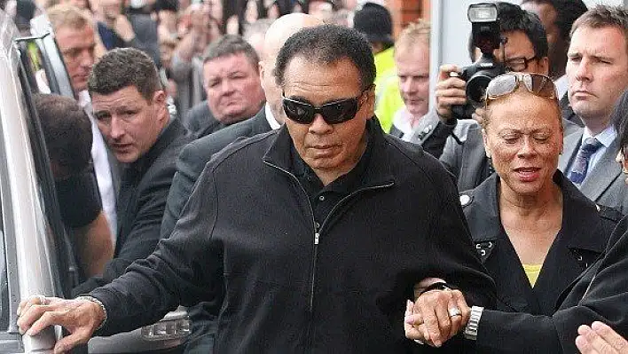 Efsane Boksör Muhammed Ali vefat etti