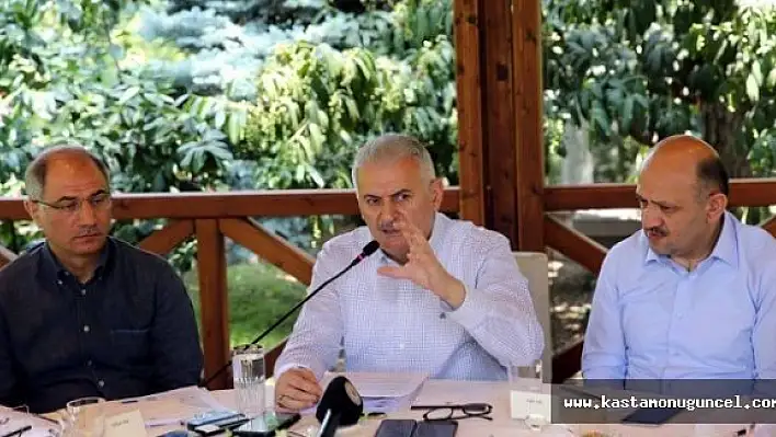 Başbakan Yıldırım: &quotGülen bu darbenin göbeğindedir"