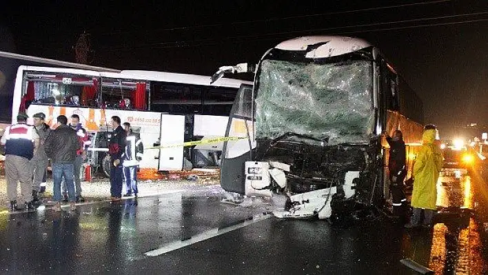 Karabük'te yolcu otobüsleri çarpıştı: 68 yaralı