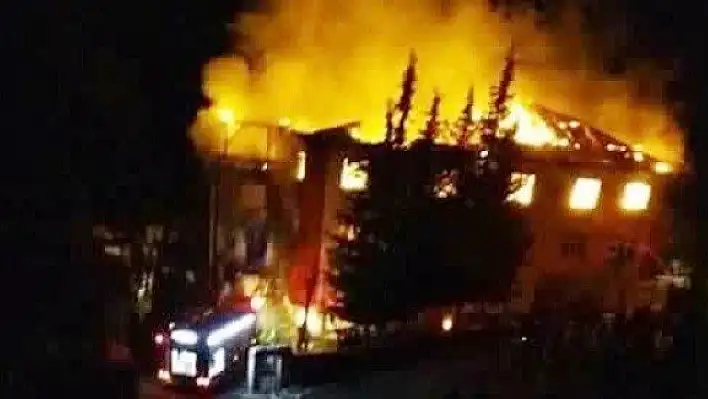 Kız öğrenci yurdunda yangın faciası: 12 ölü, 22 yaralı