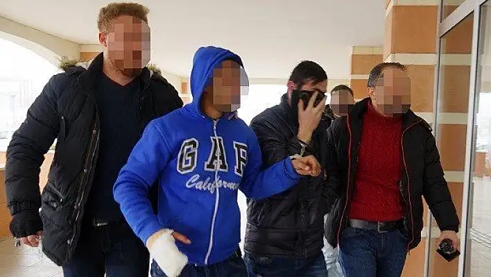5 iş yerini soyan hırsızlar yakalandı