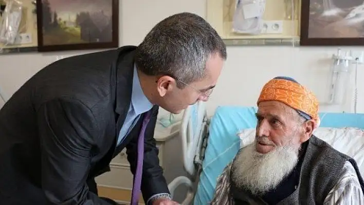 Kaymakam Pişkin Devlet Hastanesini ziyaret etti