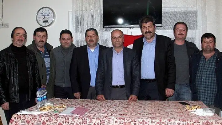 10. kez başkanlığa seçildi, rekor kırdı