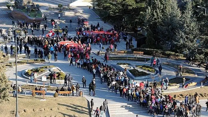 Atatürk ve İstiklal Yolu yürüyüşü tamamlandı