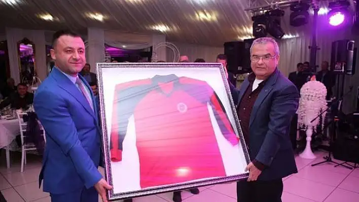 50 yıllık forma, 106 bin TL'ye alıcı buldu