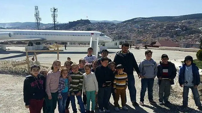 Başkan Demir'den Kuran Kursu öğrencilerine gezi jesti