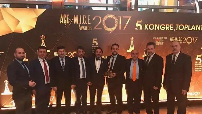 Cideli iş adamı, en iyi etkinlik teknesi dalında 3. kez ödül aldı