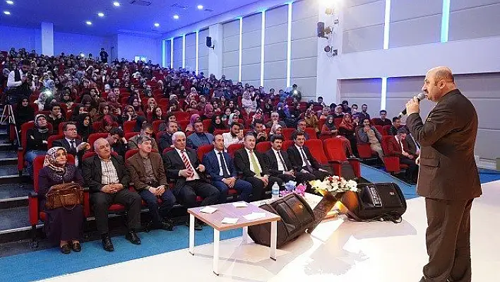 İlahiyatçı Döngeloğlu'ndan Bayülgen'e 'eşek' göndermesi