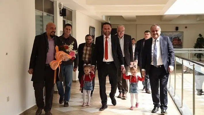 Sultan Kentlilerden Başkan Babaş'a teşekkür ziyareti