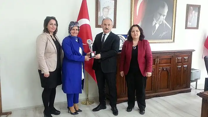 Kastamonu Kadın Derneği'nden Vali Karadeniz ve Başkan Babaş'ı ziyaret