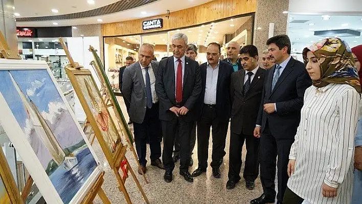 KYK Akademisinin resim sergisi açıldı